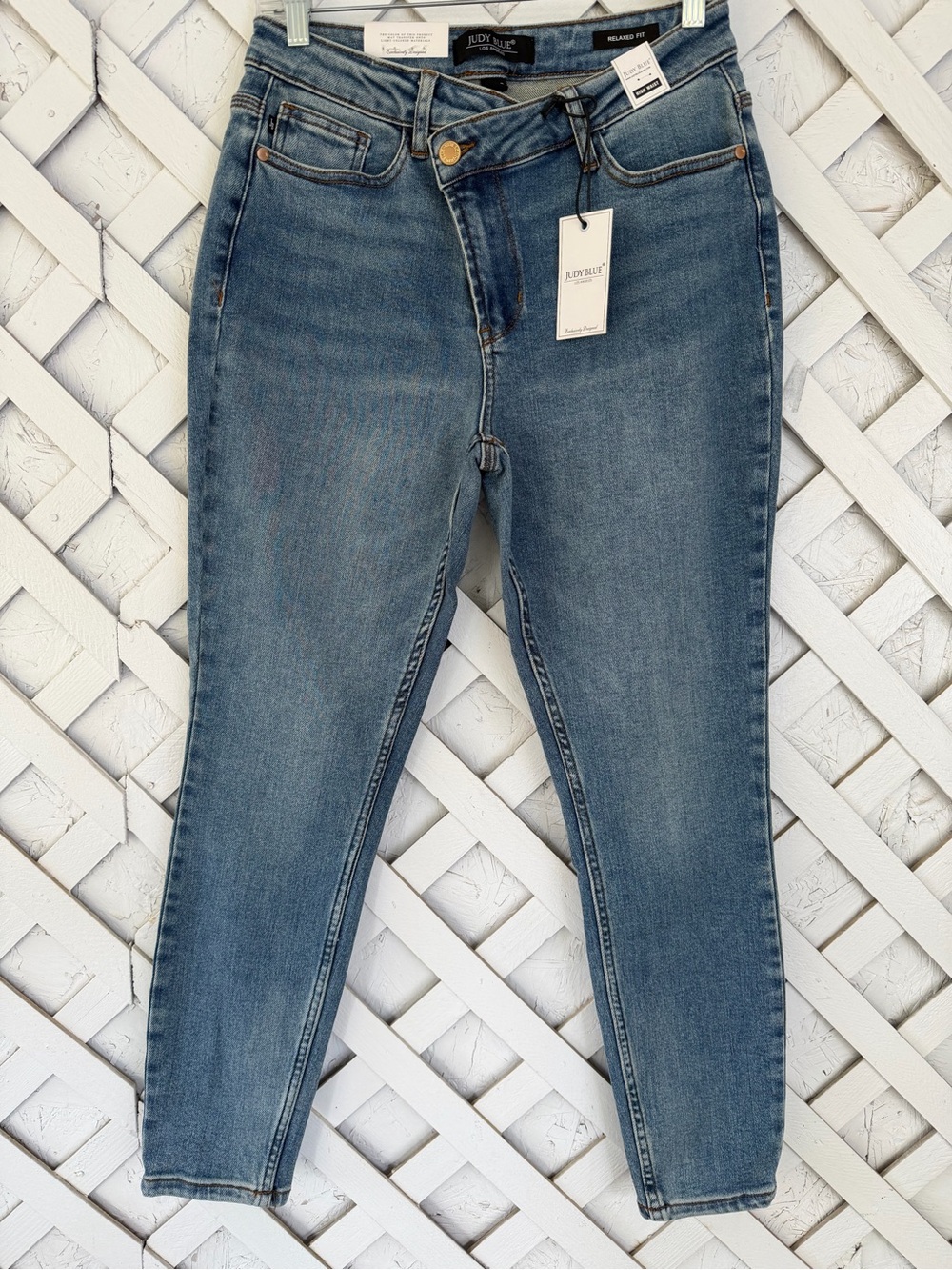New Judy Blue Crossover Waist High Rise Relaxed Fit 7/28